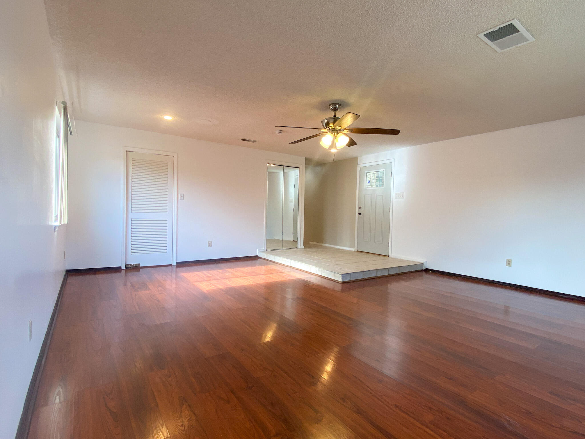 Photo 3 of Single family home for sale at 8209 Tina Dr NE, Albuquerque, NM 87109 | MLS# 1104000 | Listing updated on 2026-09-10