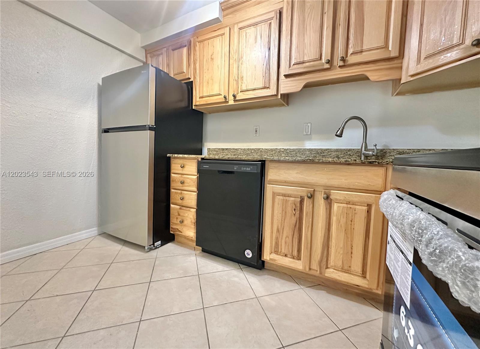 Villas Of Pinecrest Condo