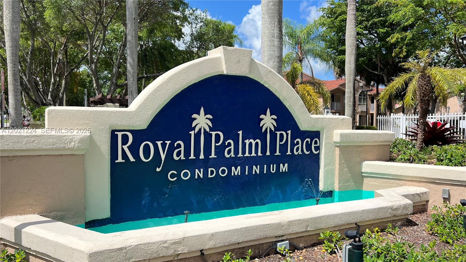 Royal Palm Place