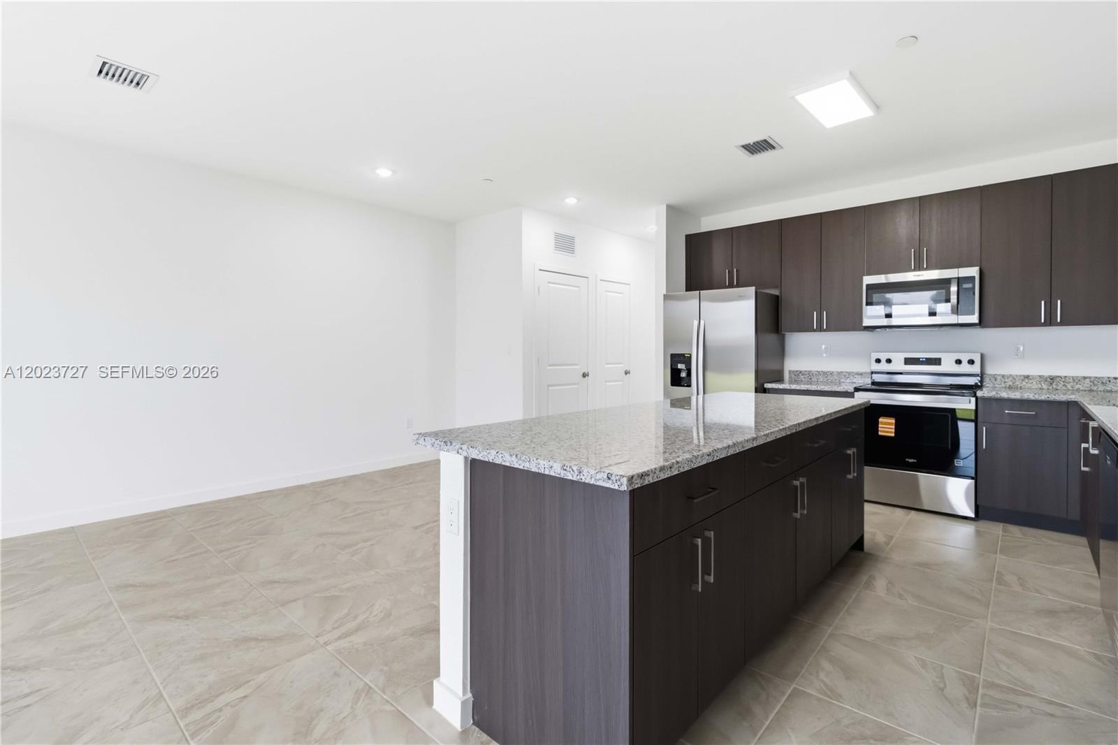 Property photo # 6