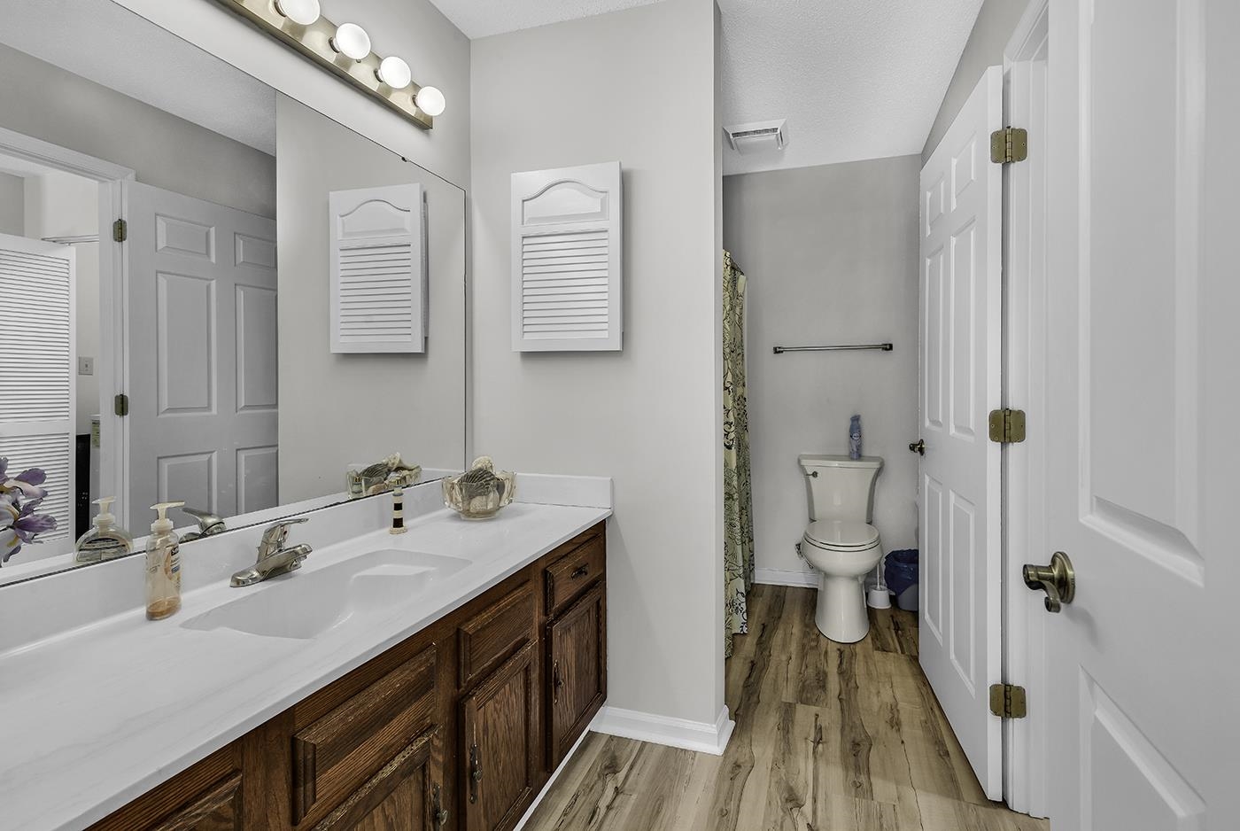 2613217 | Photo 28