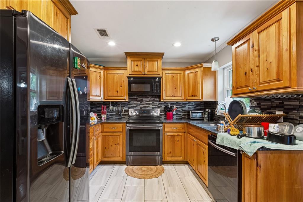 Homes for sale in Denham Springs, LA | 7440 Robinson Dr, Denham Springs, LA 70706 | MLS# 2559393