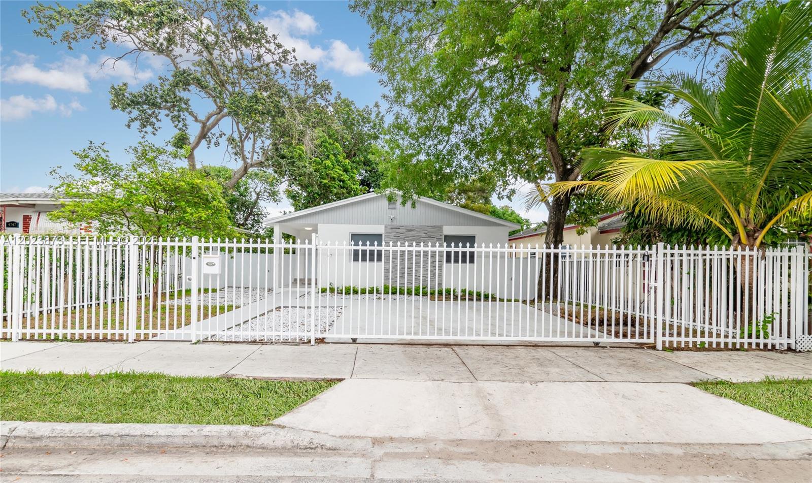 Property photo # 0