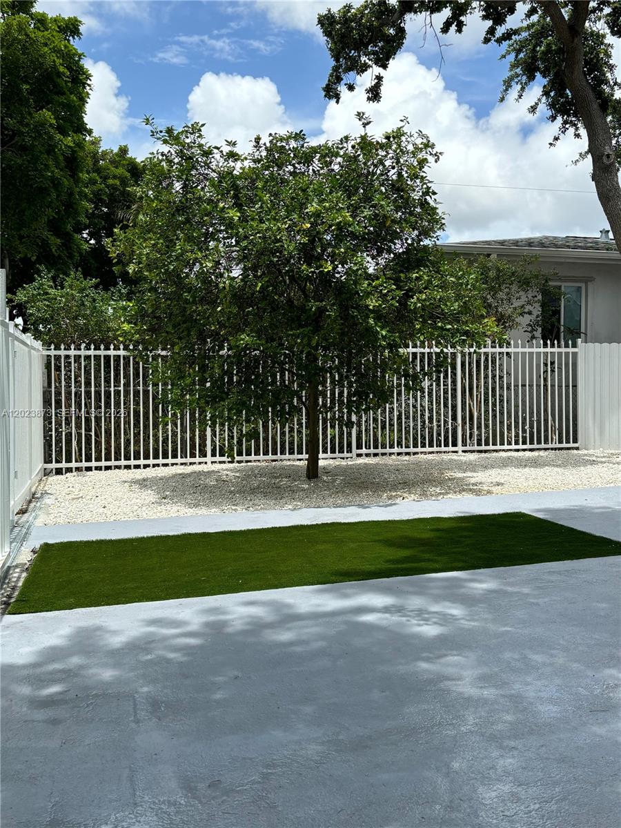 Property photo # 2