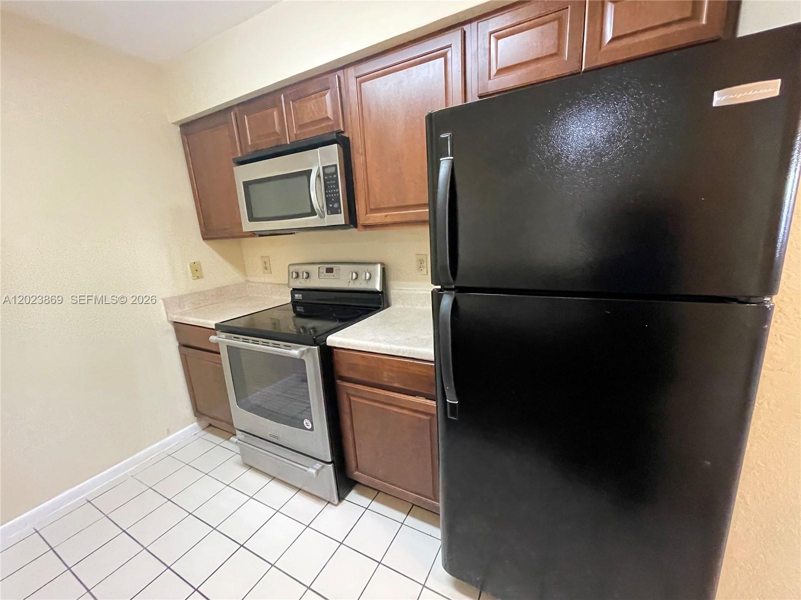 Lakeview Club Condo
