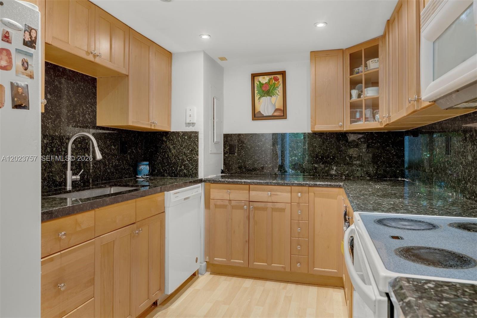 Property photo # 4