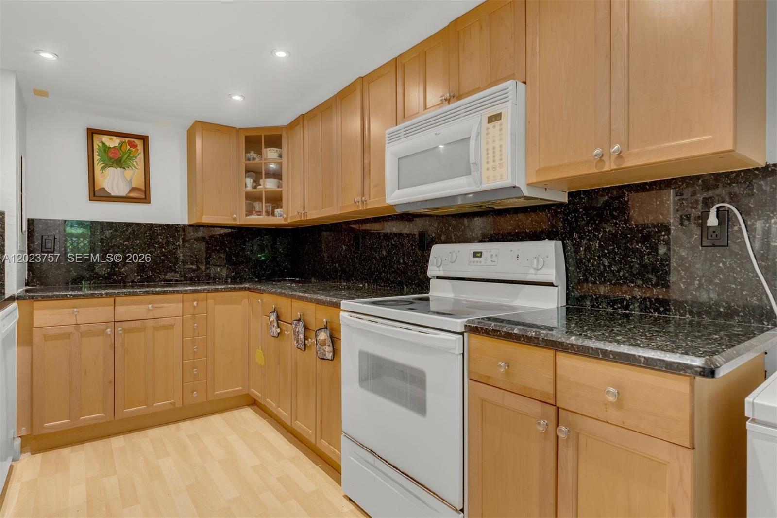 Property photo # 6