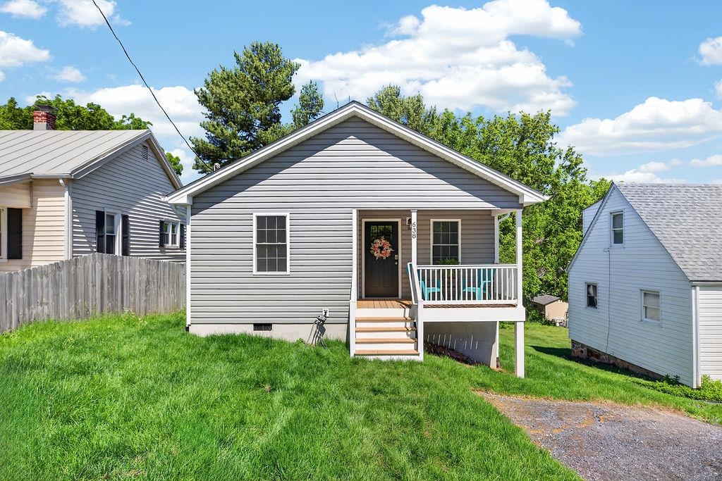 638 C ST, Staunton, VA 24401