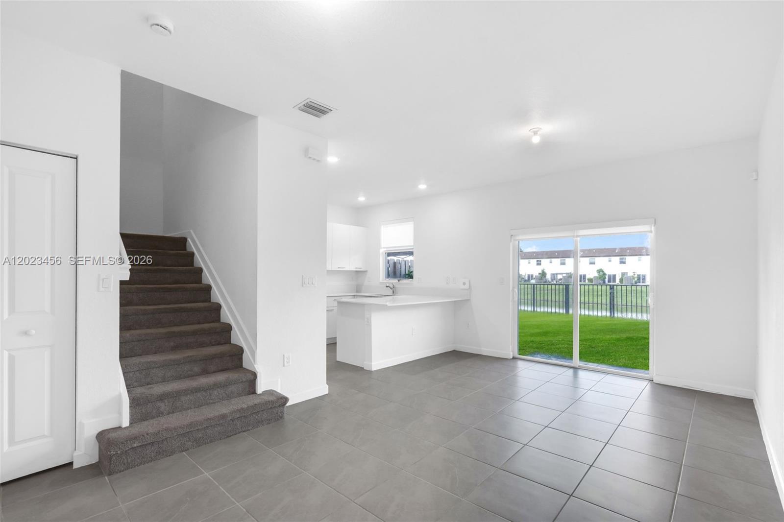 Property photo # 8