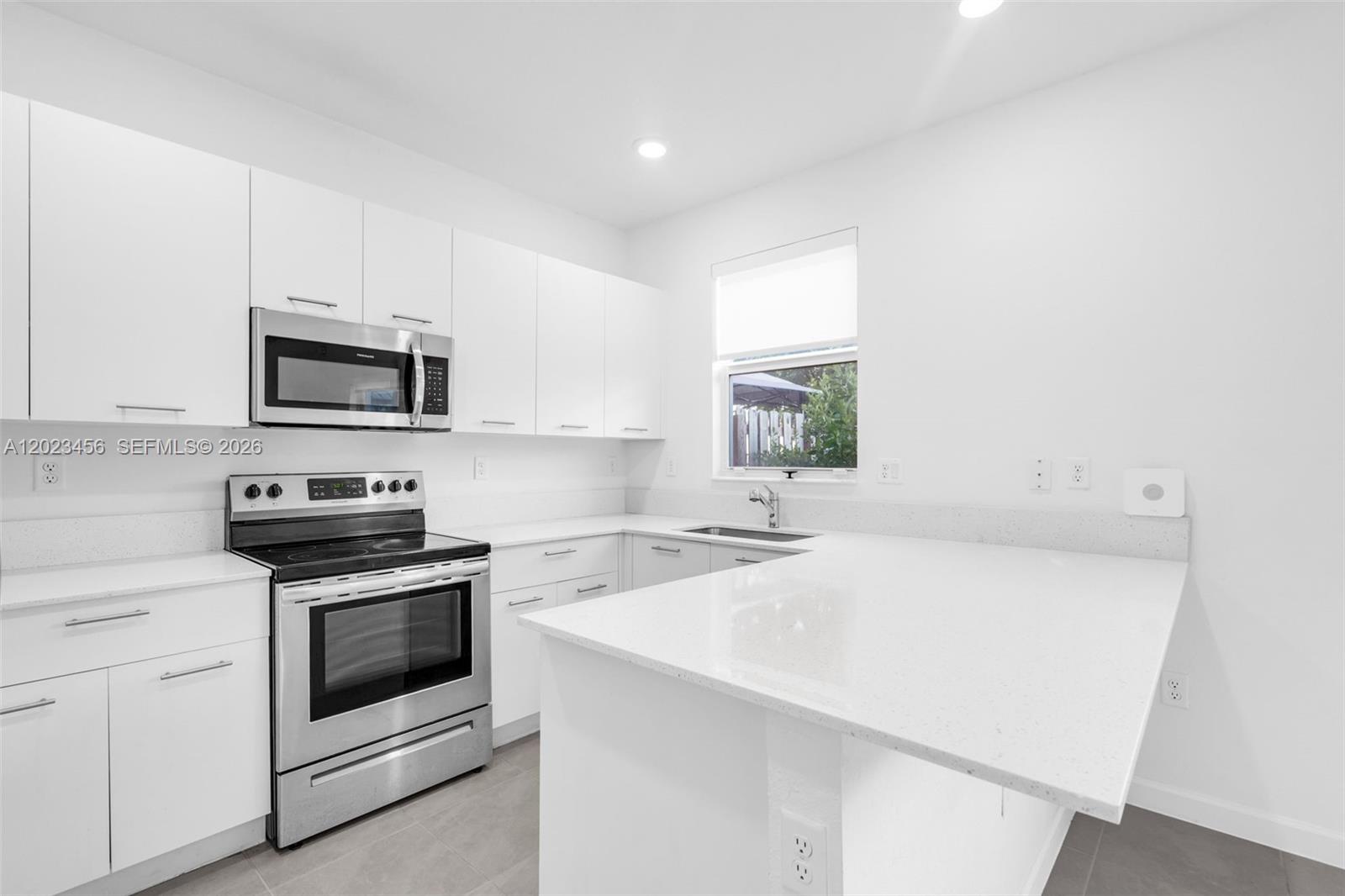 Property photo # 6