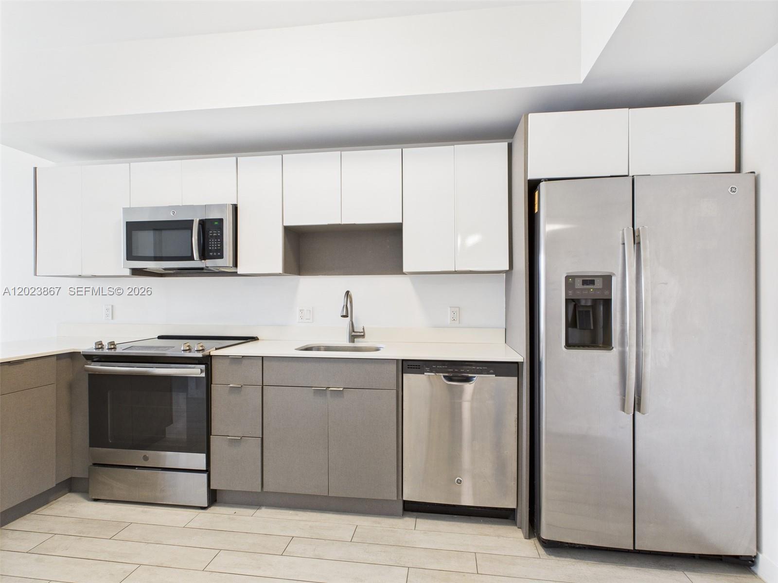 321 NE 26th St 604