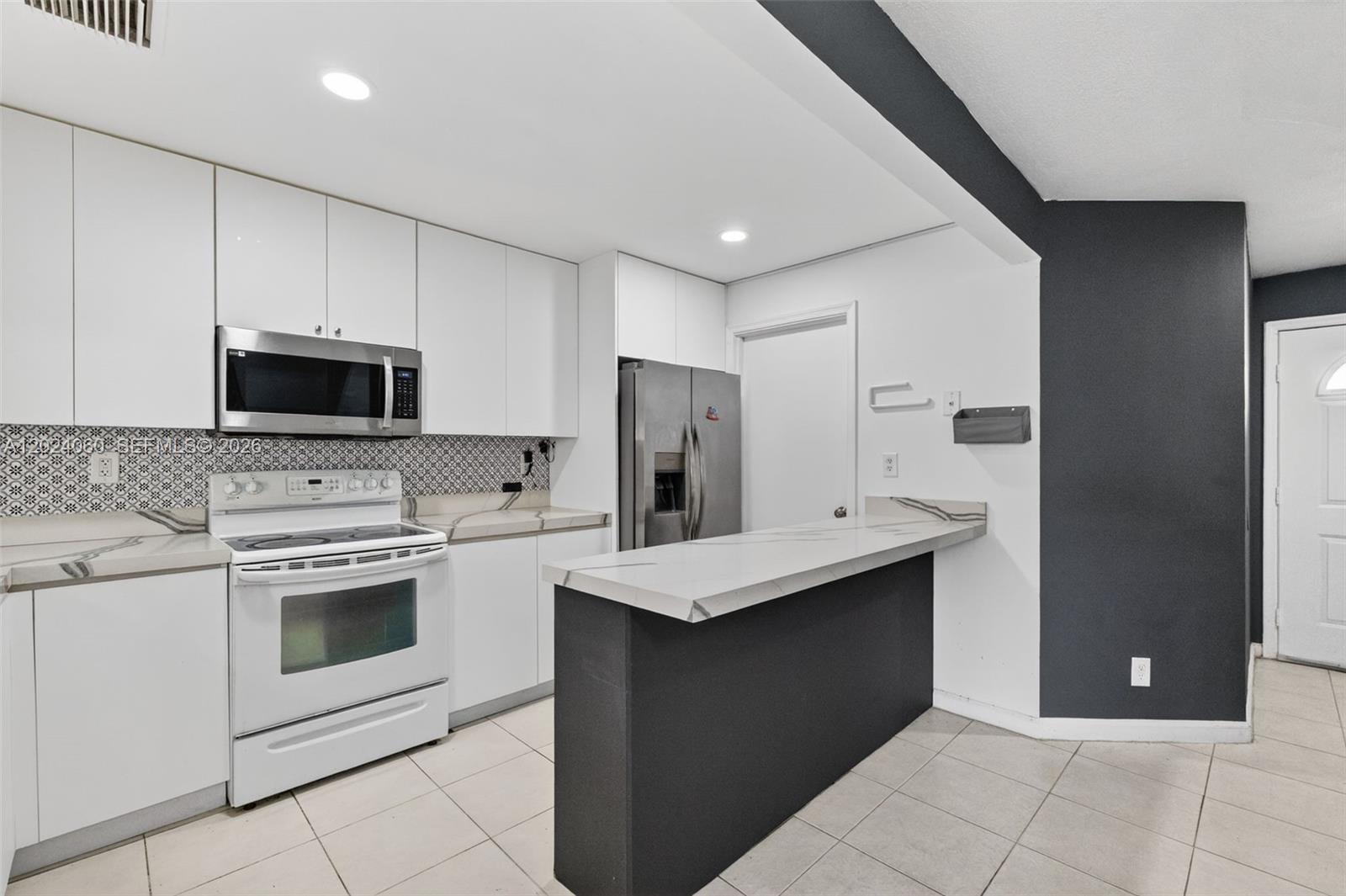 Property photo # 4