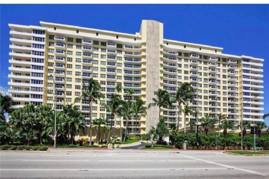 5600 Condo