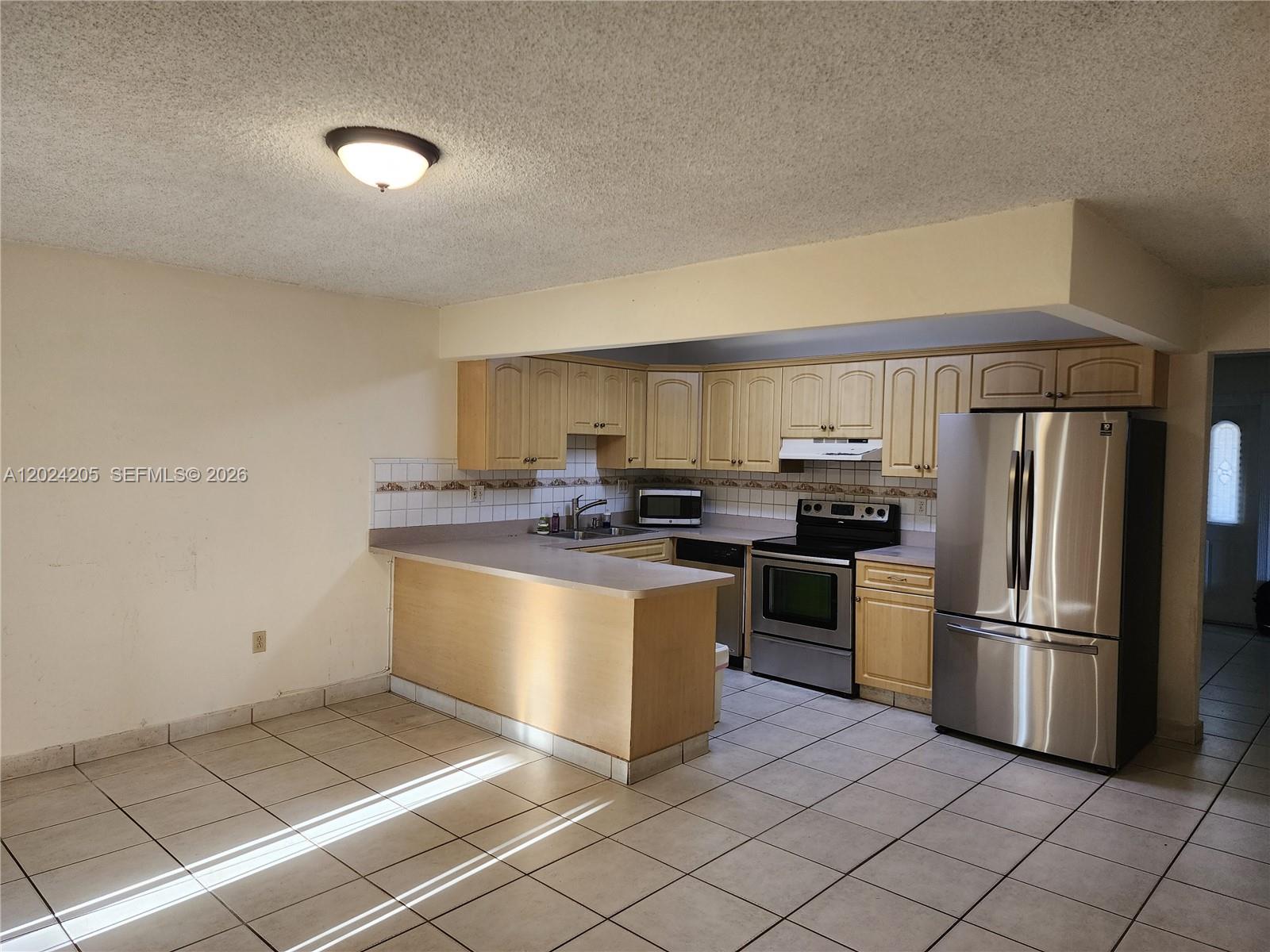 Property photo # 6