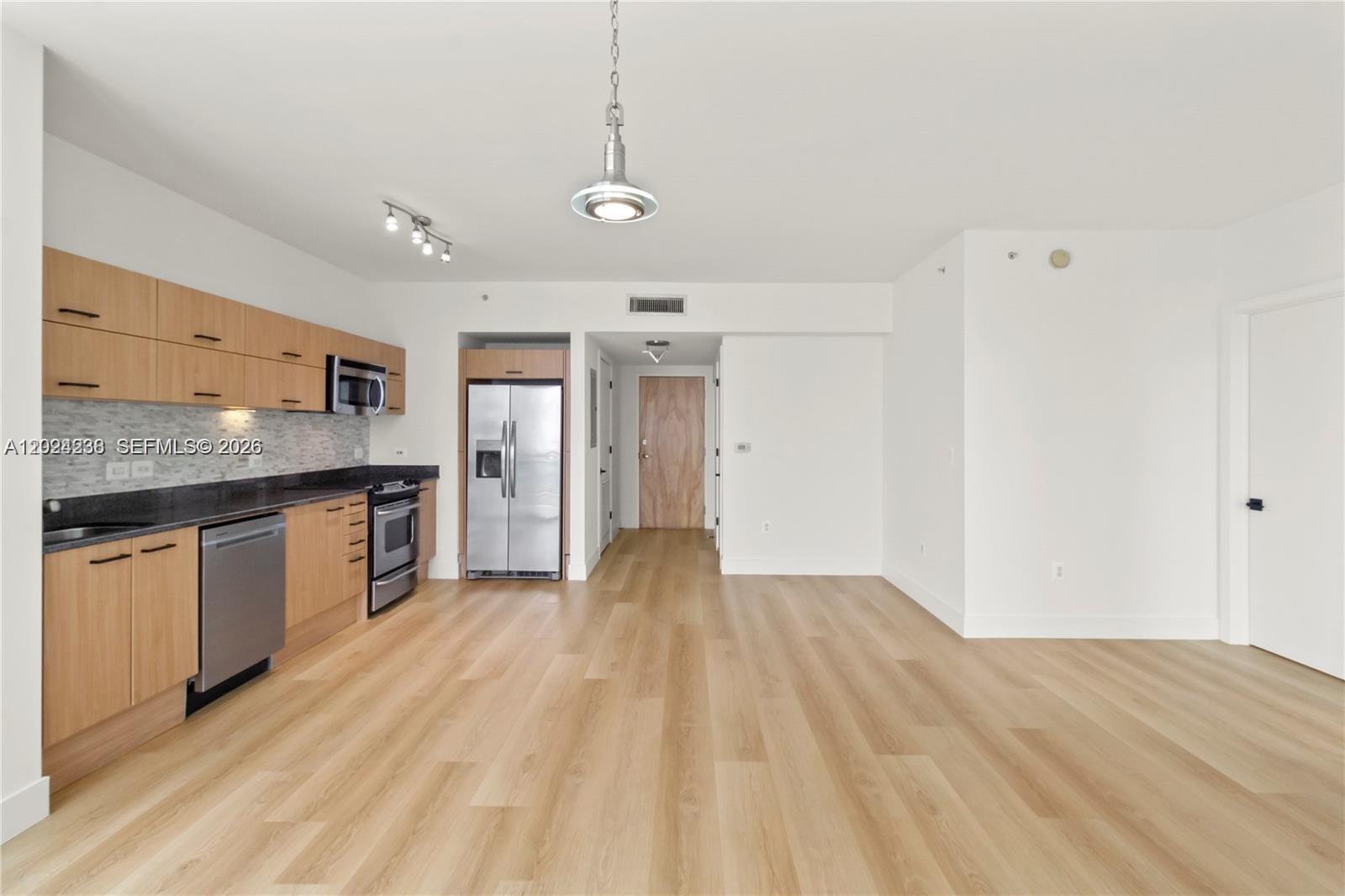 Property photo # 9