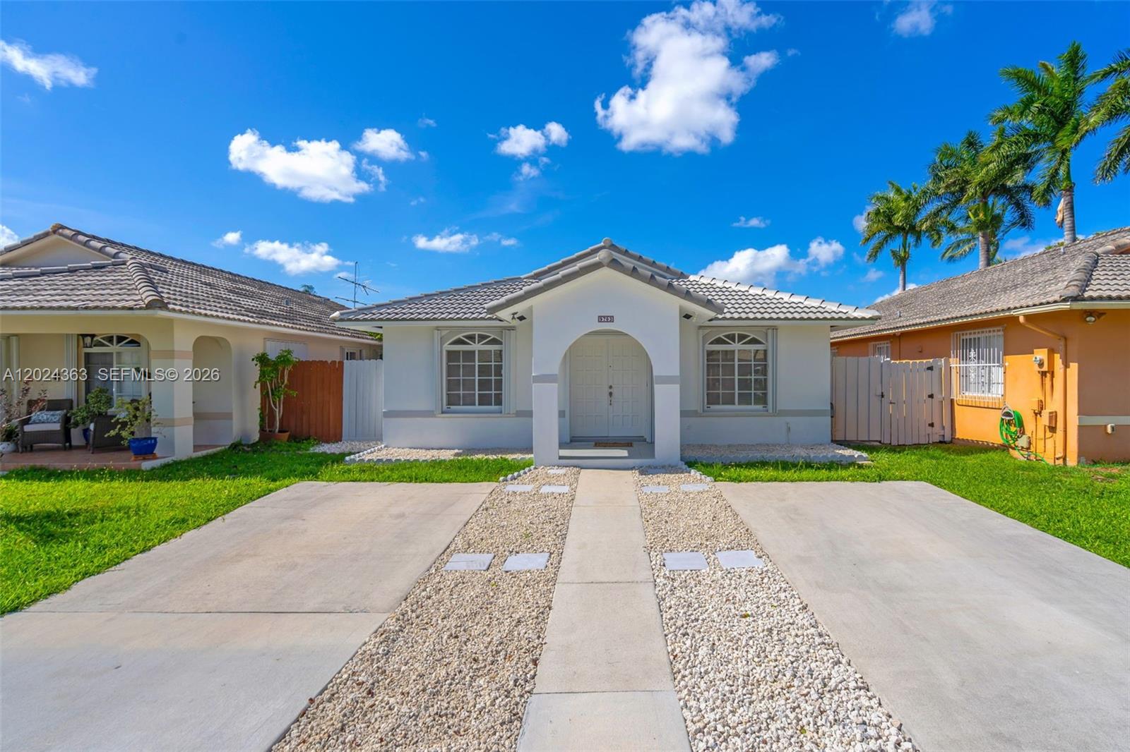 Homes for sale in Hialeah Gardens, FL | 9703 Nw 127th St, Hialeah Gardens, FL 33018 | MLS# A12024363
