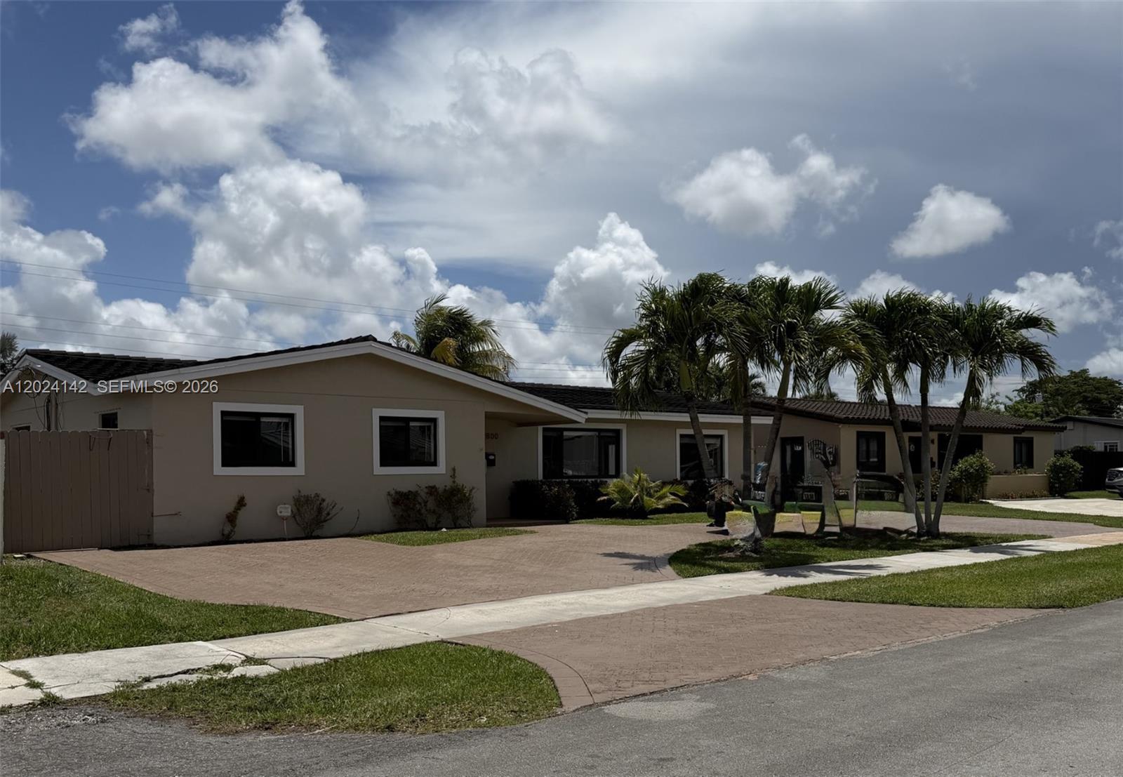 Property photo # 0
