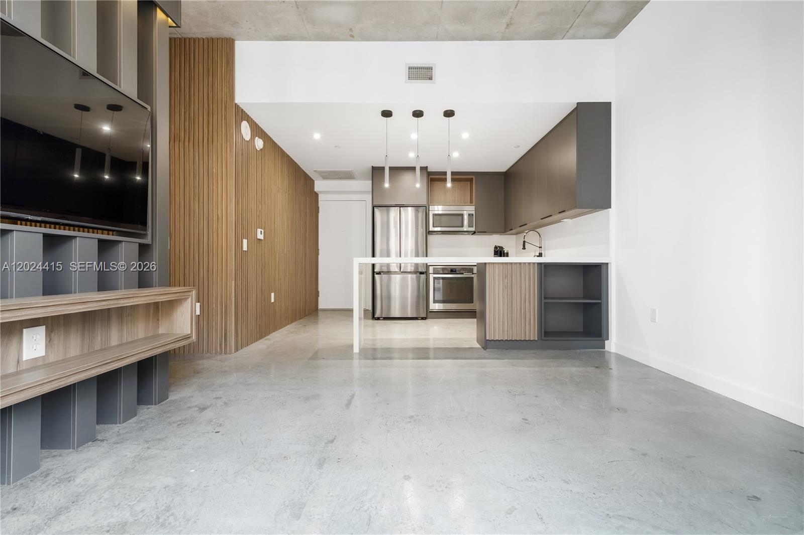 Property photo # 4