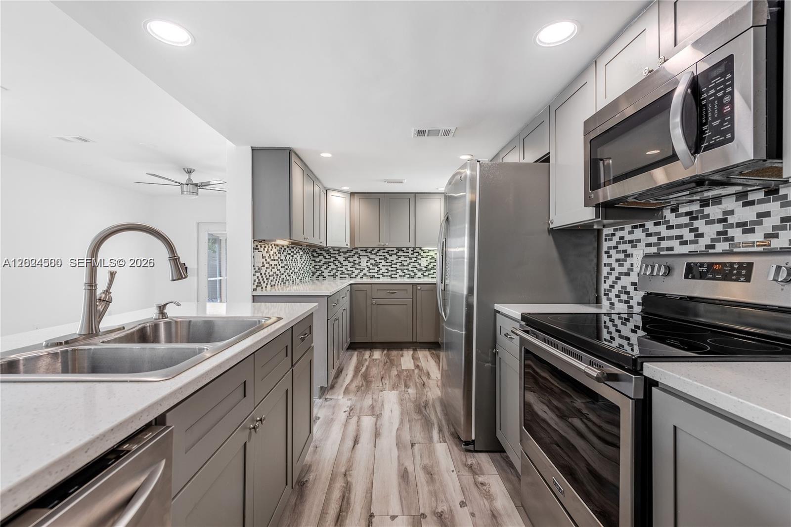 Property photo # 9