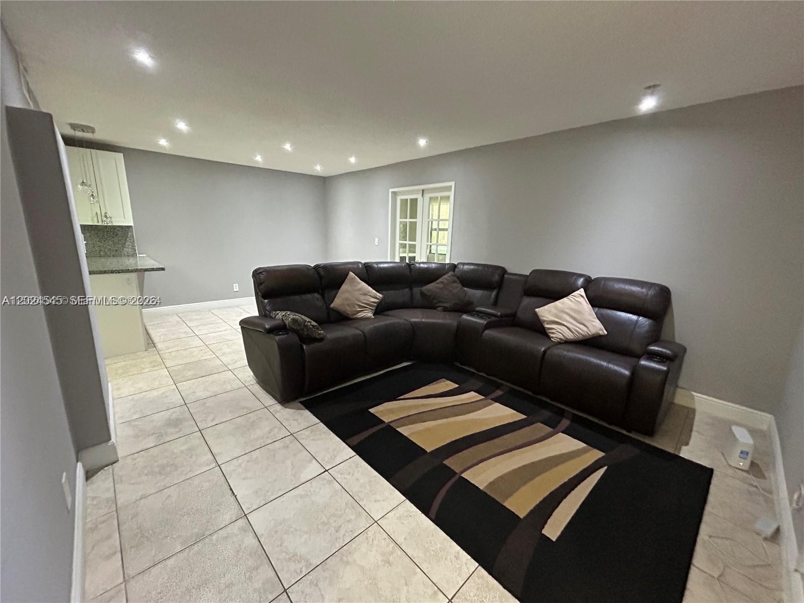 Property photo # 6