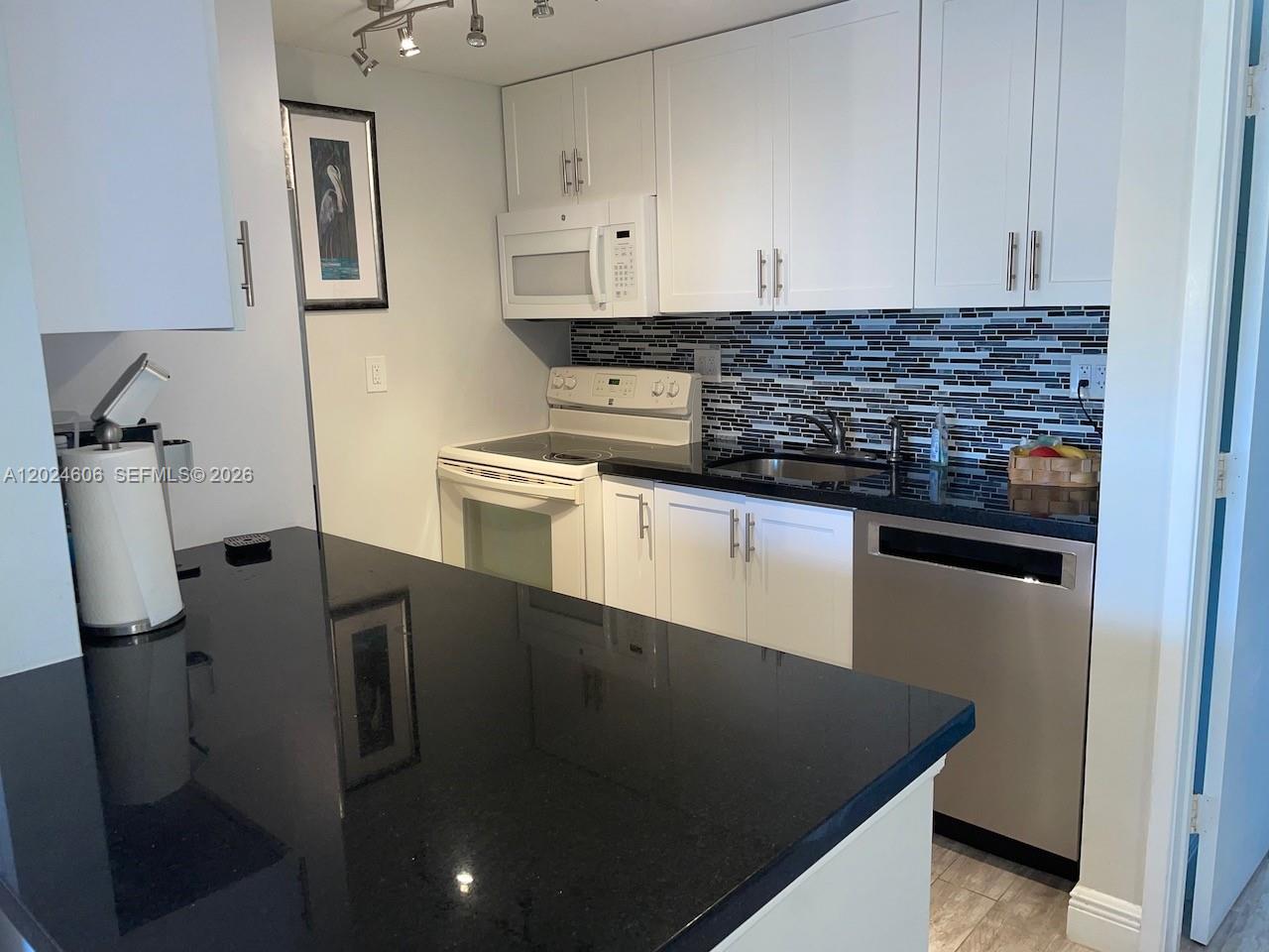 Property photo # 6