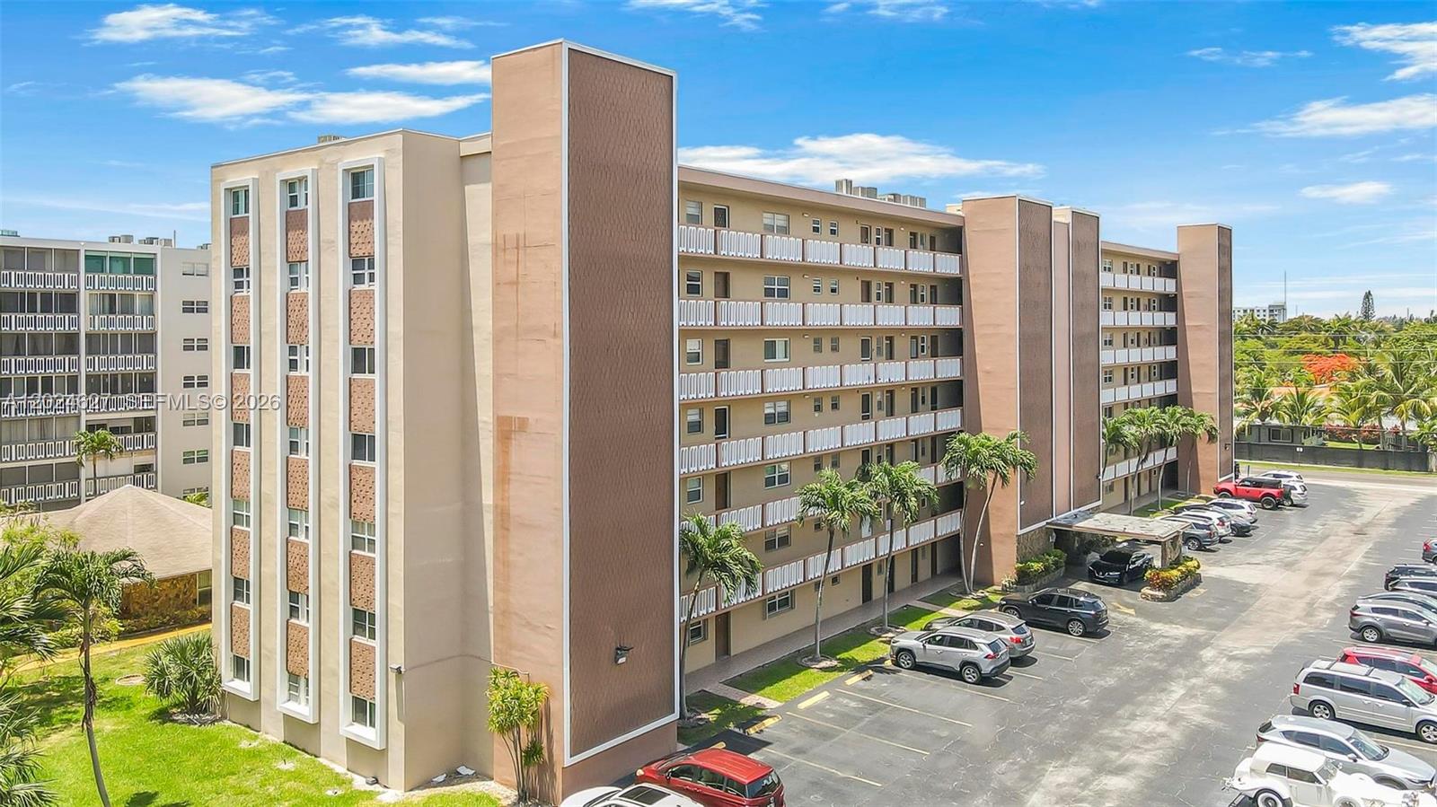 Meadowbrook Condo Apts Bl