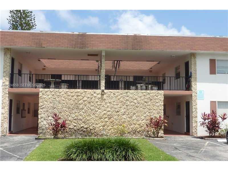 Homes for sale in Pompano Beach, FL | 344 Sw 1st St #9, Pompano Beach, FL 33060 | MLS# A12024659