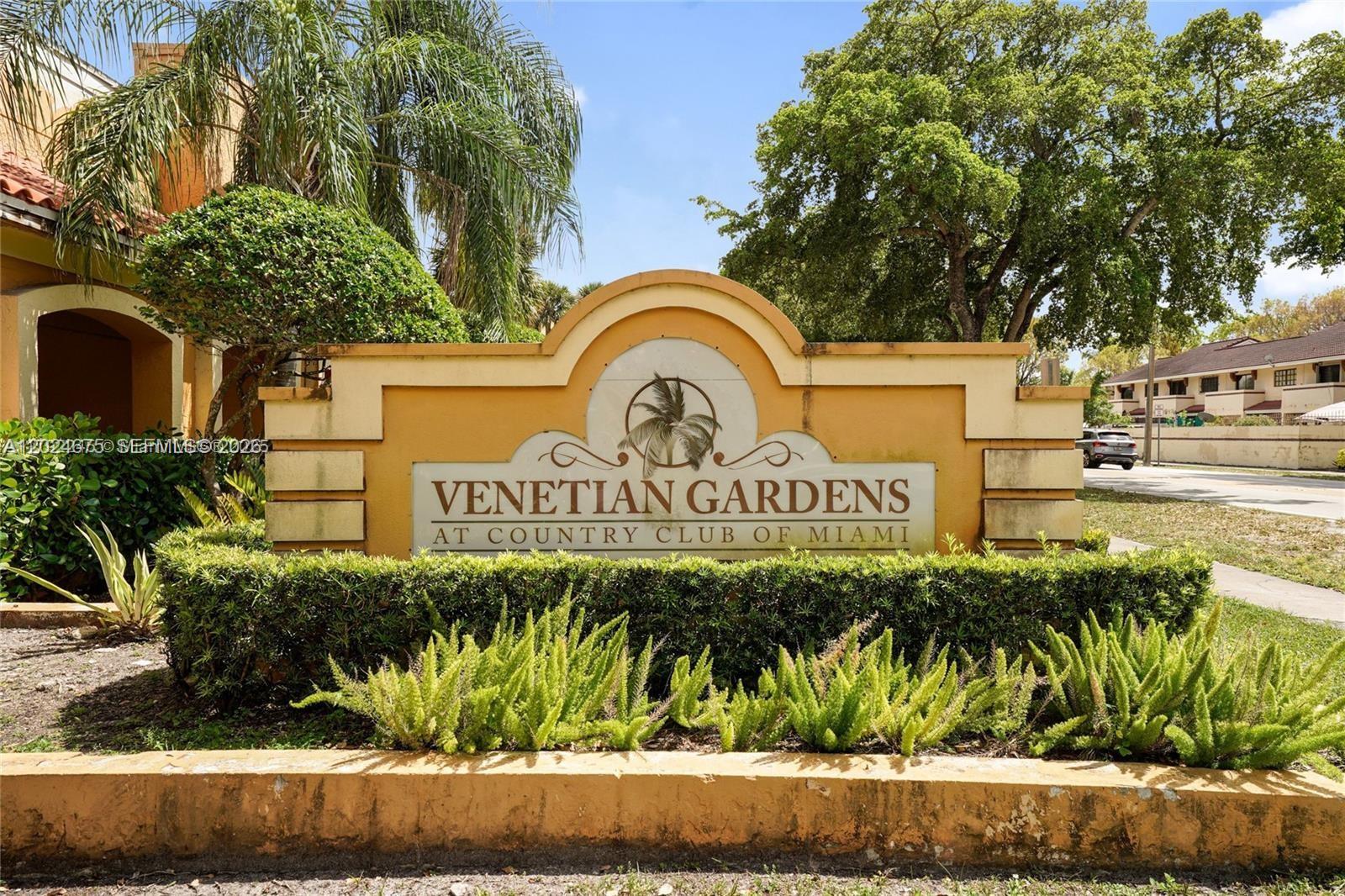 Venetian Gardens At Count