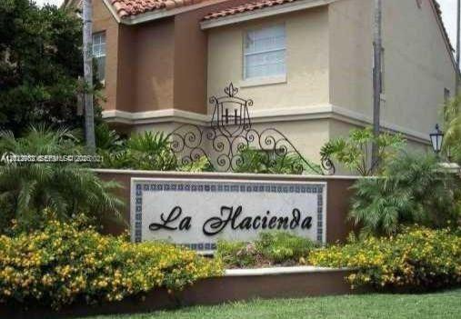 La Hacienda Country Club