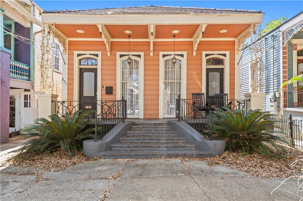 831 OPELOUSAS Avenue