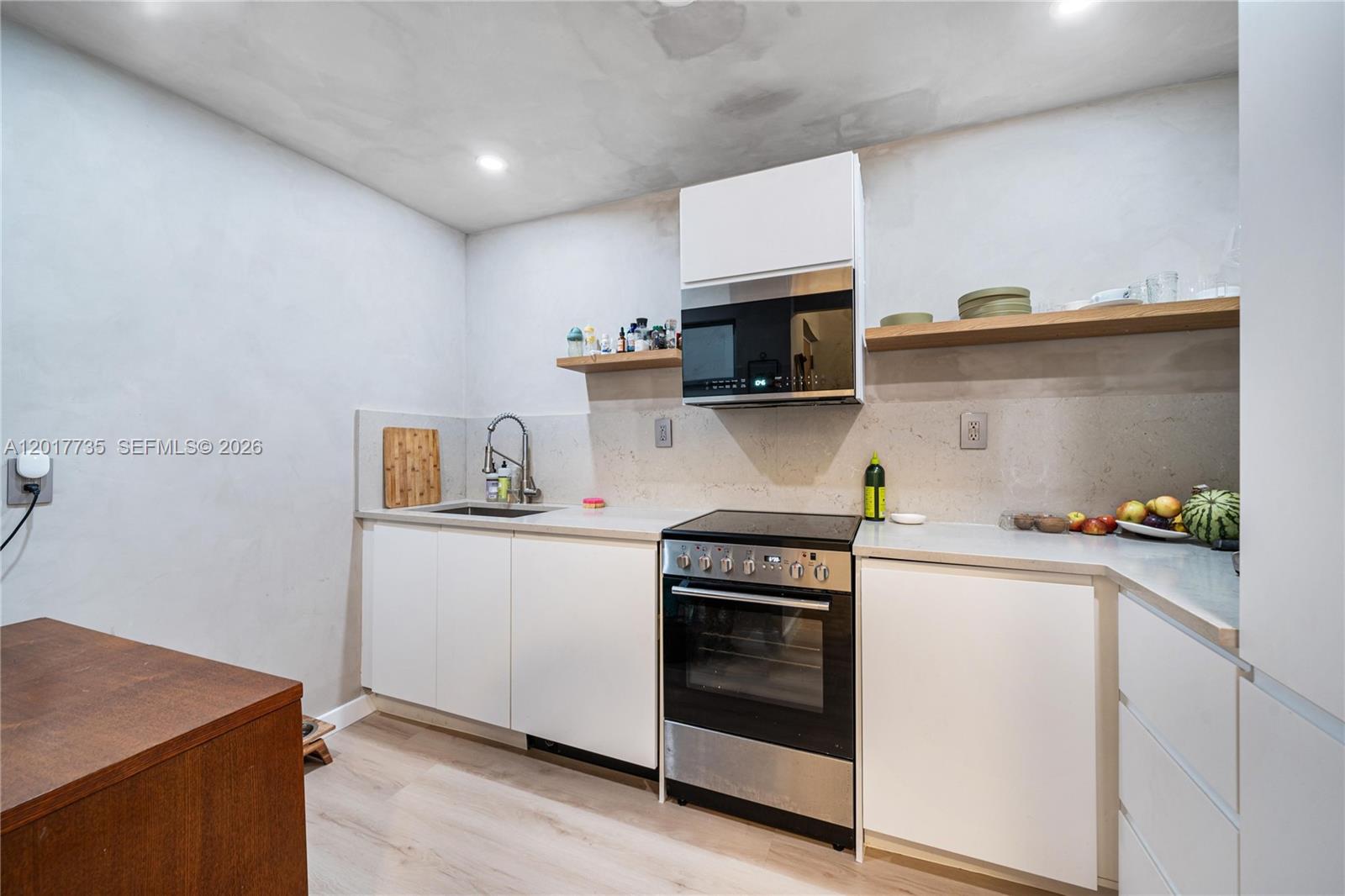 Property photo # 6