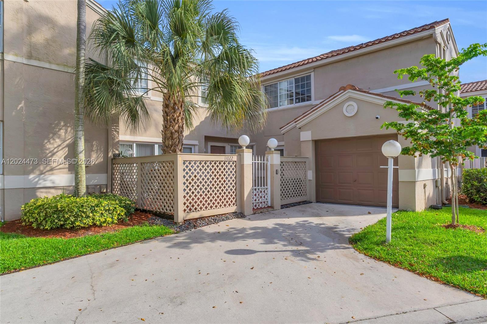 Embassy Lakes