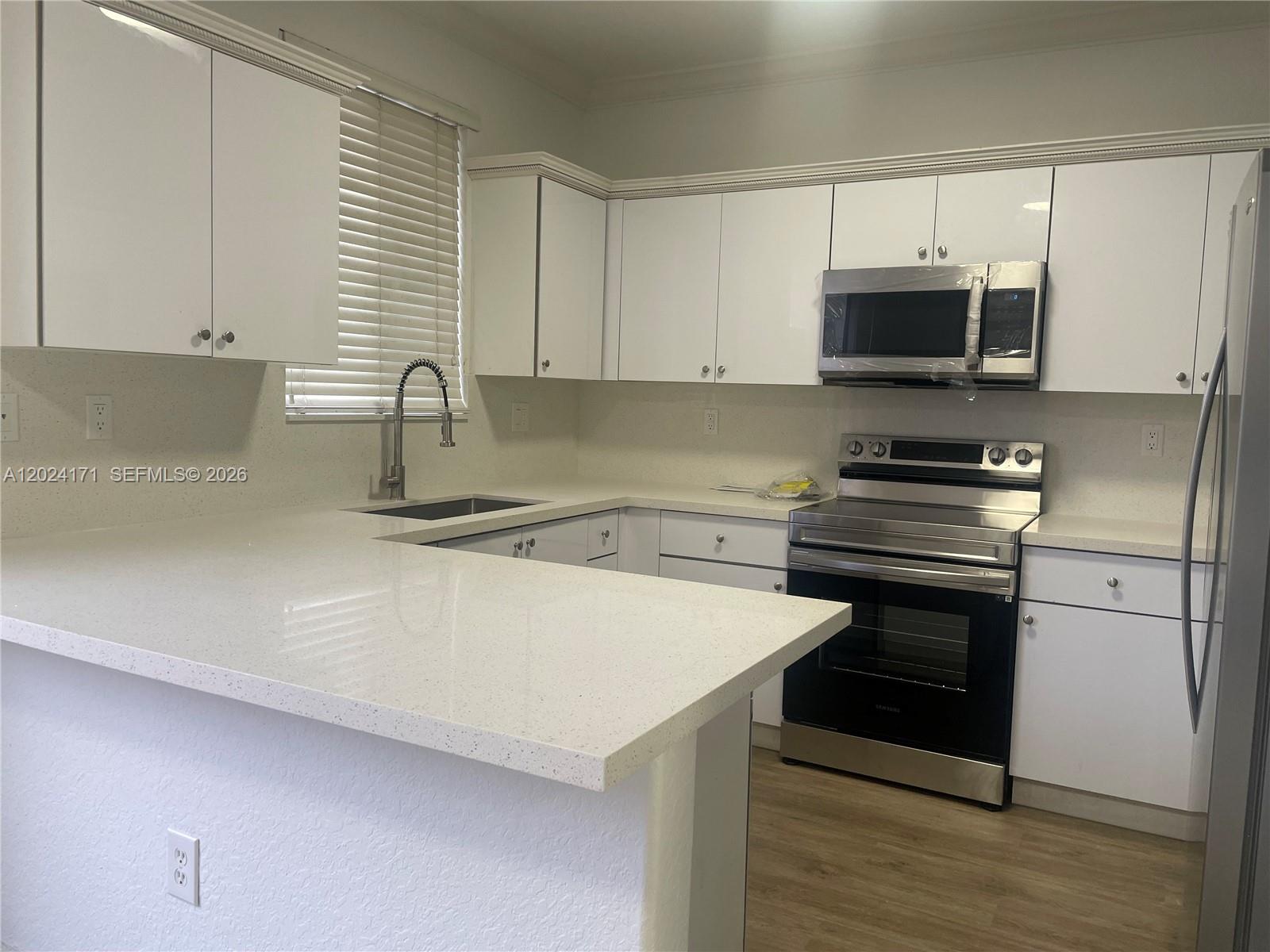 Property photo # 0