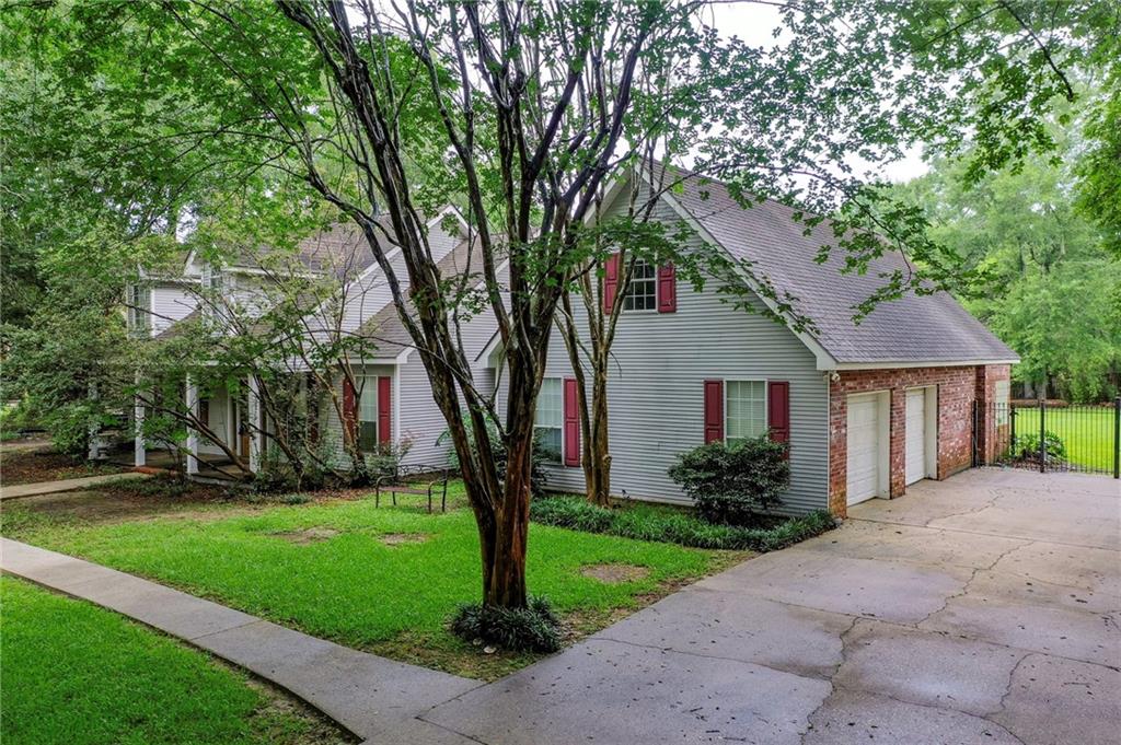 Homes for sale in Pearl River, LA | 37265 Hidden Oaks Ln, Pearl River, LA 70452 | MLS# 2558923