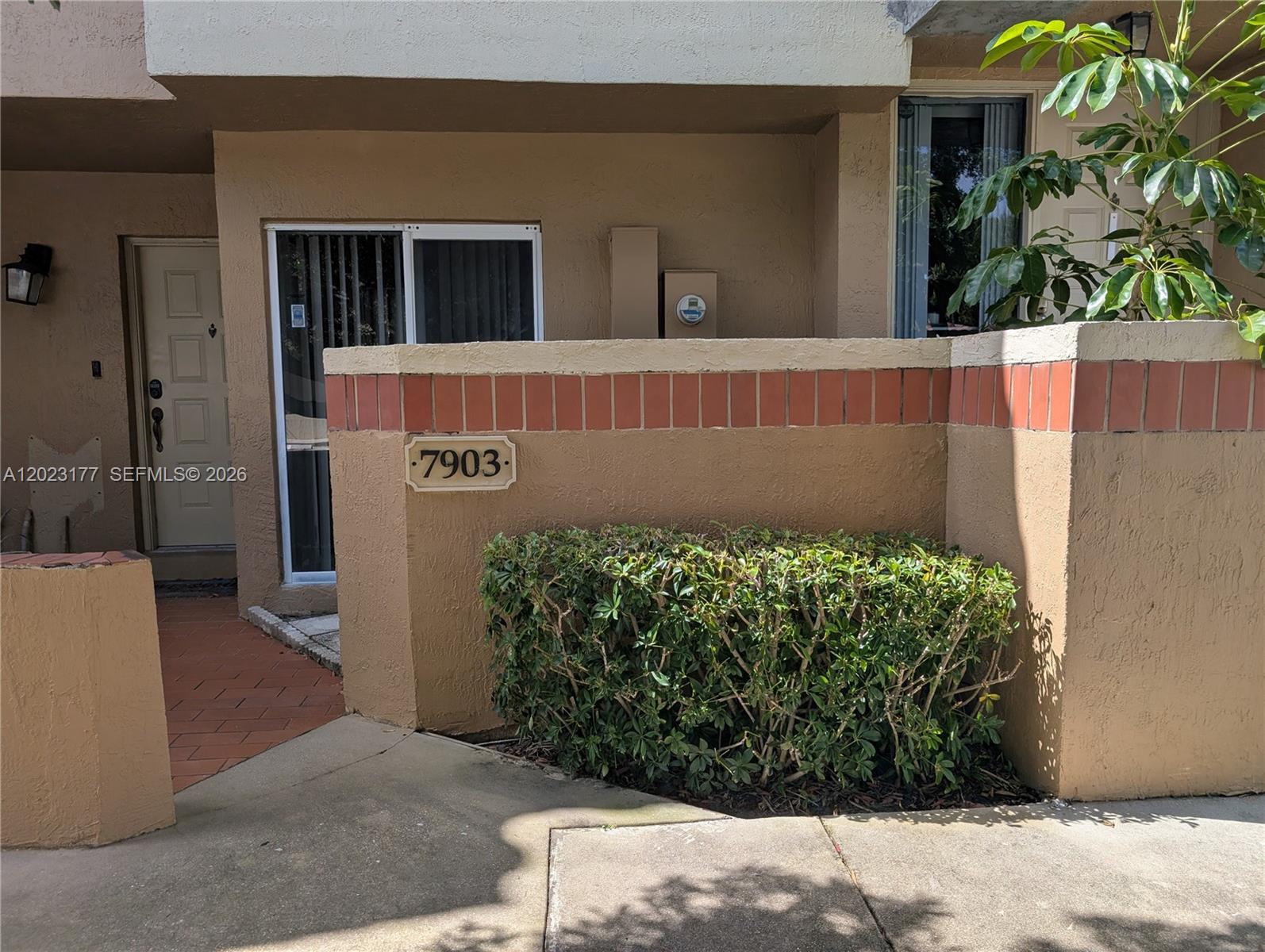 Property photo # 0