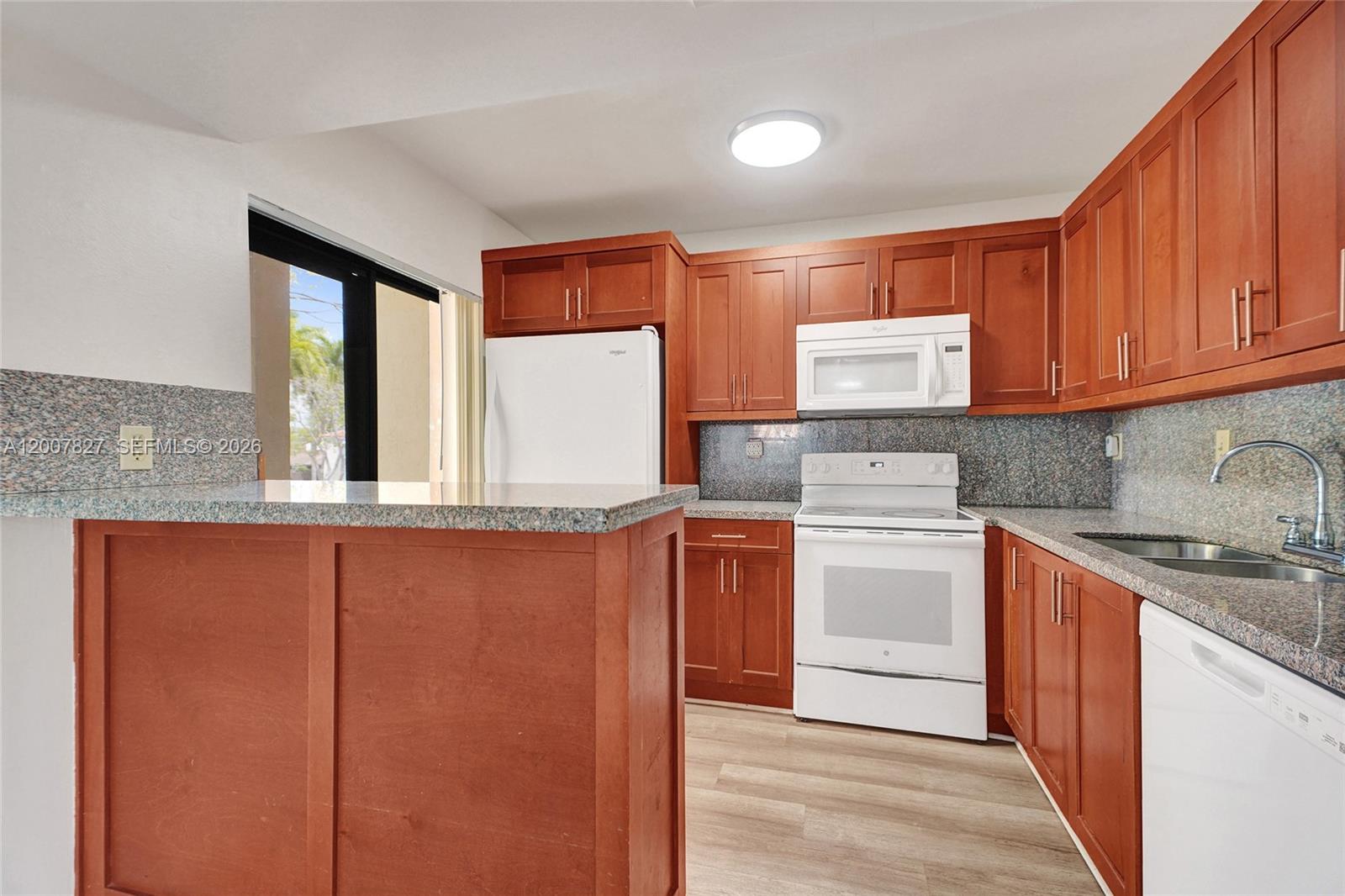 Quatraine Condo I Ph I