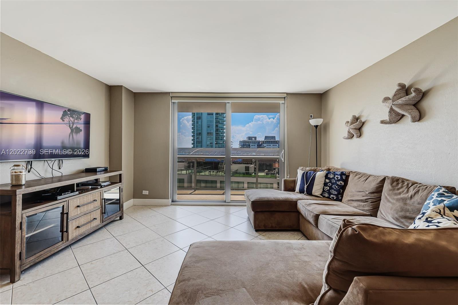 Maison Grande Condo
