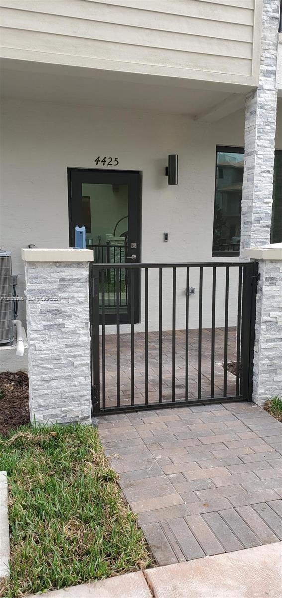 Property photo # 0