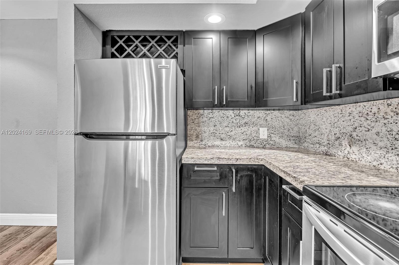 Property photo # 8