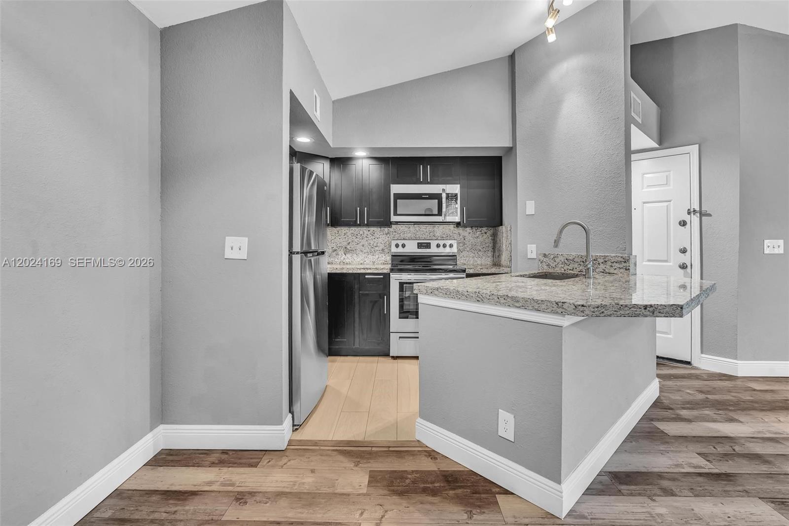 Property photo # 7