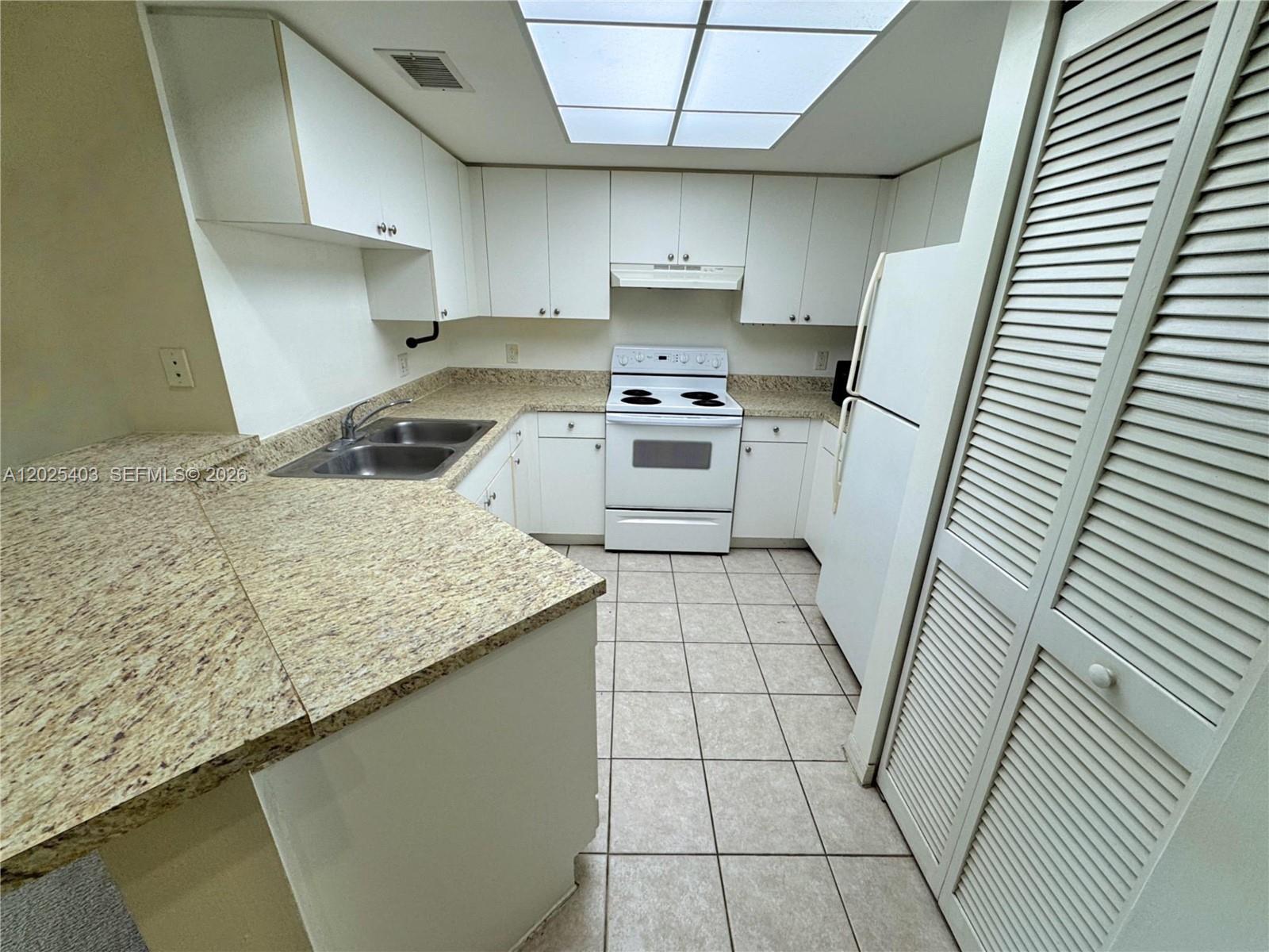 Property photo # 0