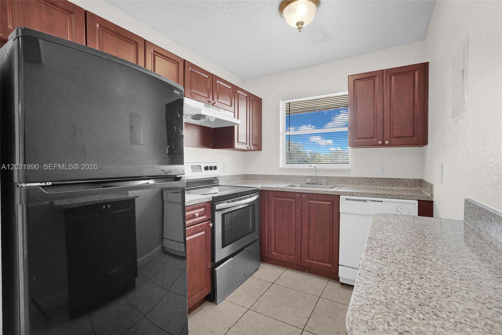 Property photo # 9