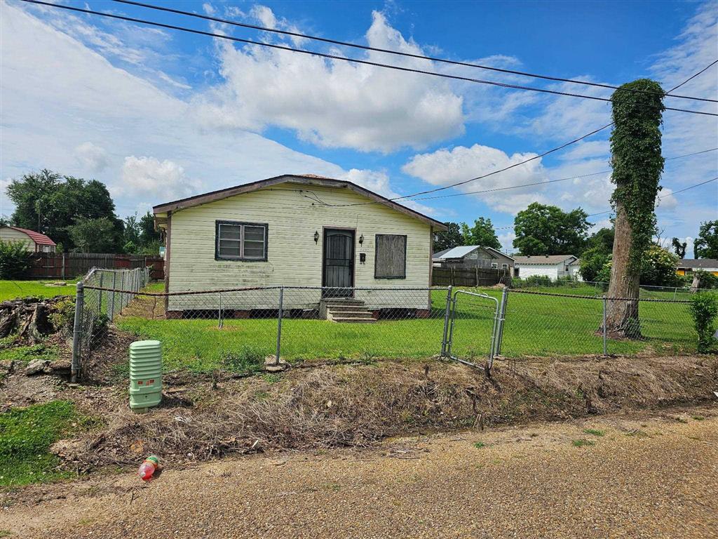 2422 Poplar Street — photo 2