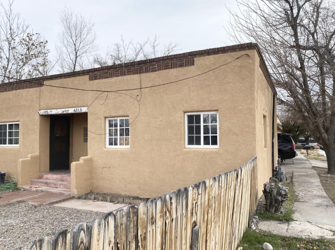 426 Headingly Avenue NW B, Albuquerque