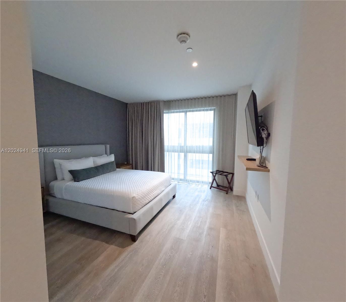 Property photo # 6