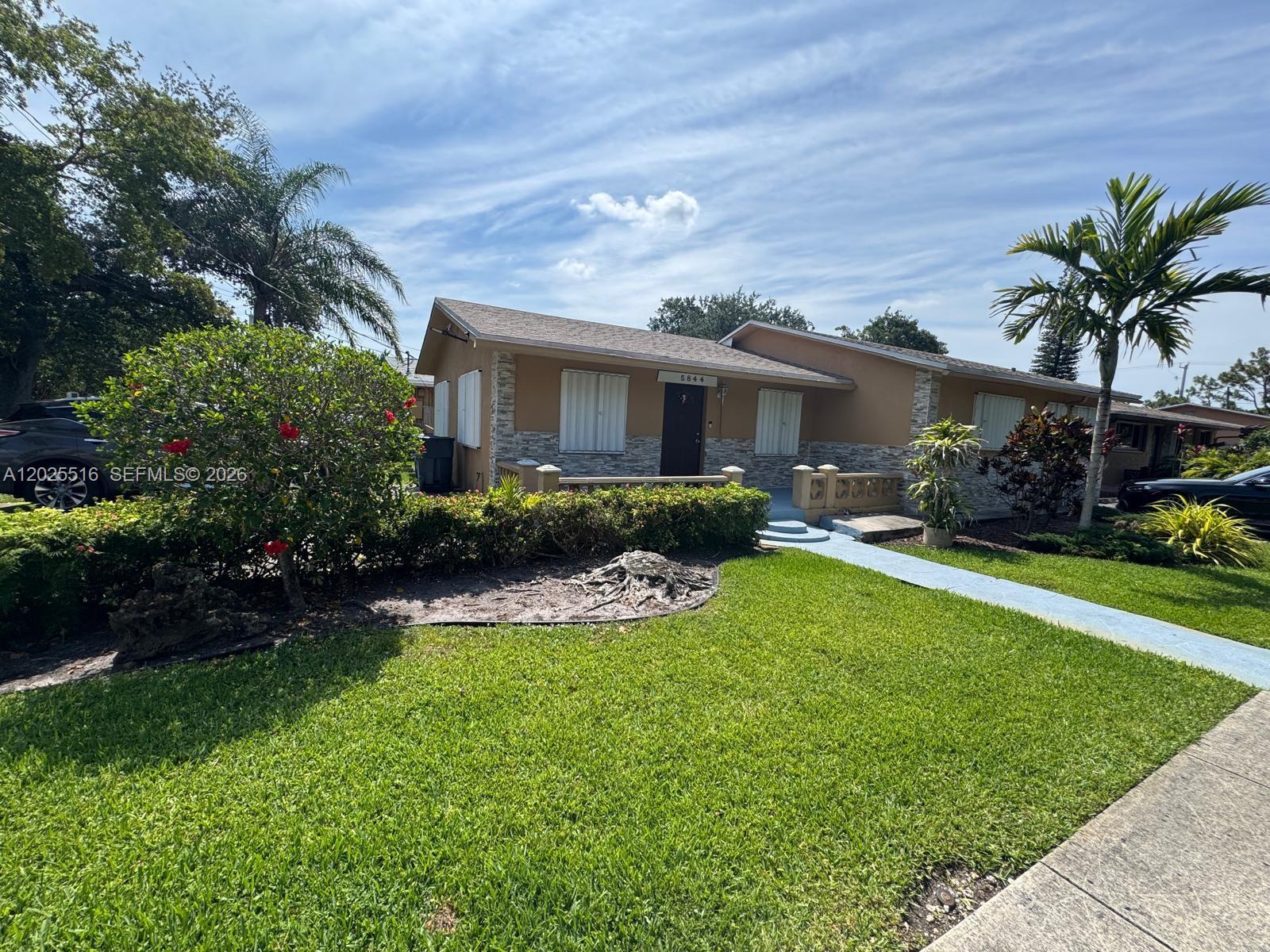 Homes for sale in Hollywood, FL | 5844 5846 Pierce St, Hollywood, FL 33021 | MLS# A12025516