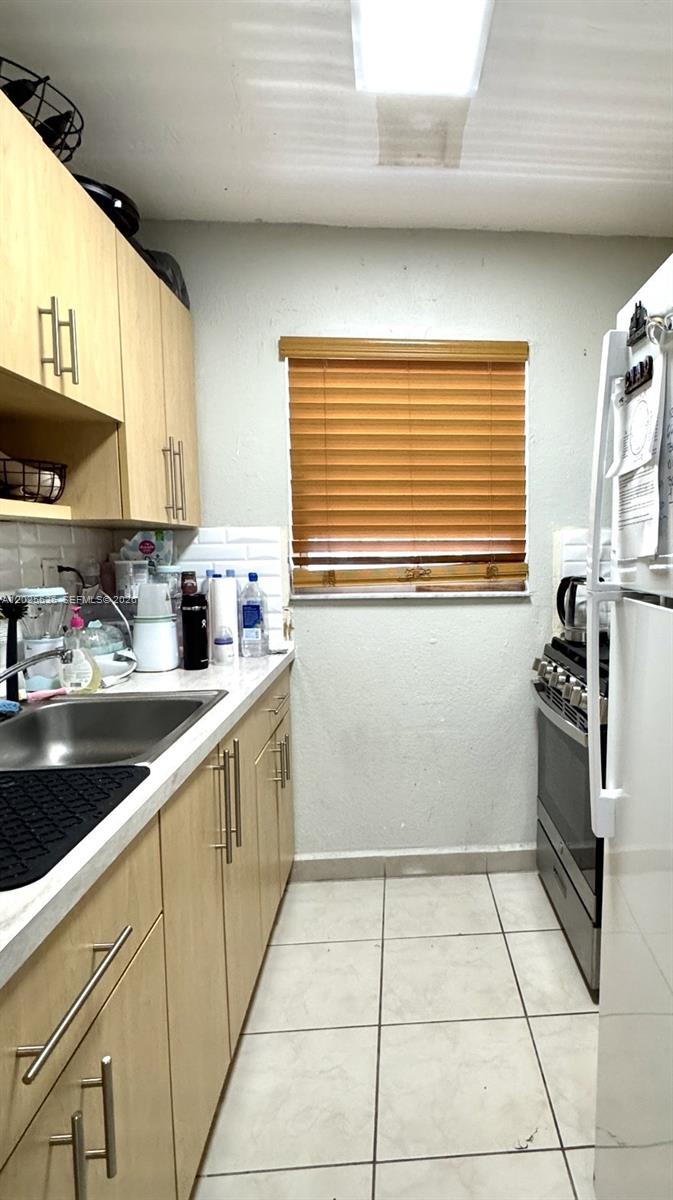 Property photo # 9