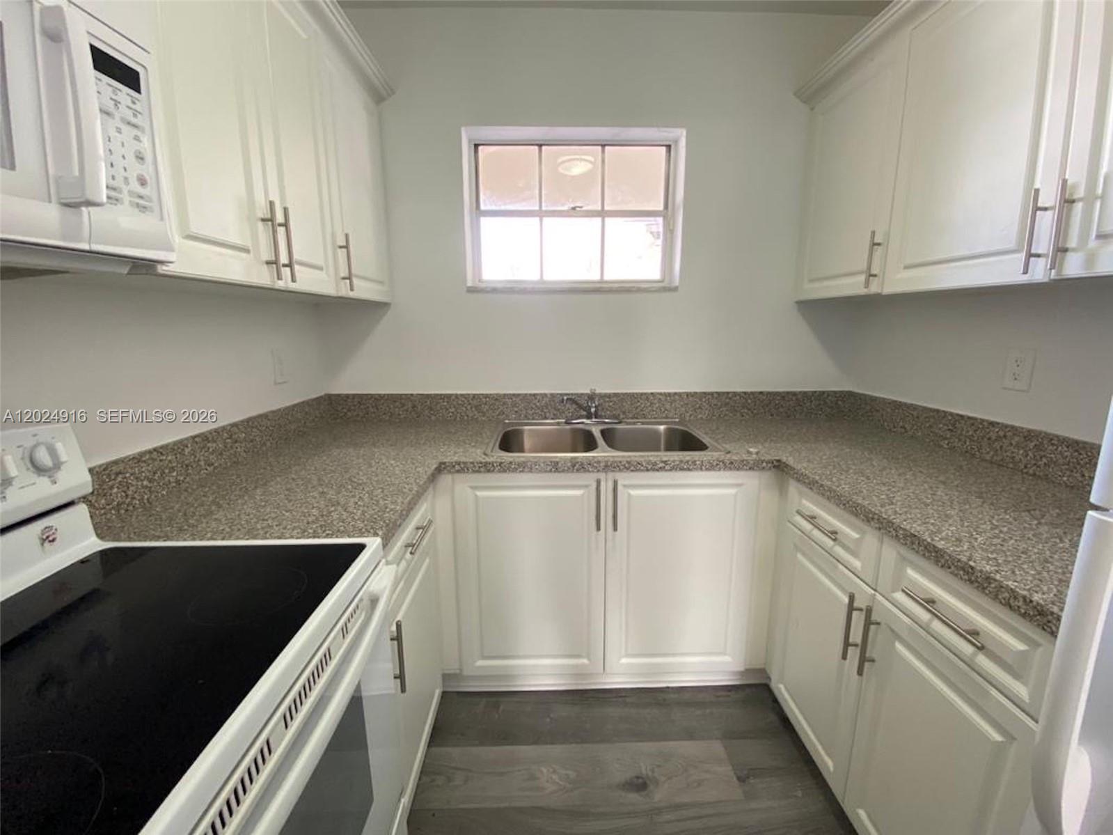 Property photo # 7
