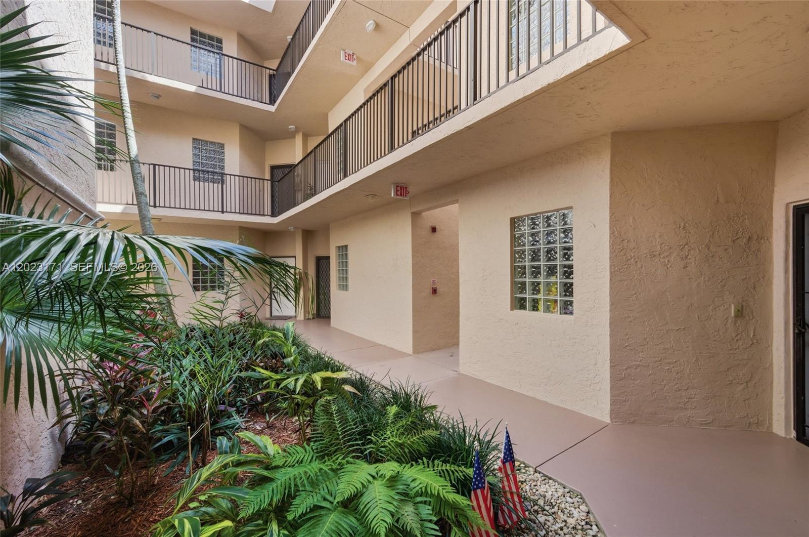 Homes for sale in Coconut Creek, FL | 4111 Coral Tree Cir, Coconut Creek, FL 33073