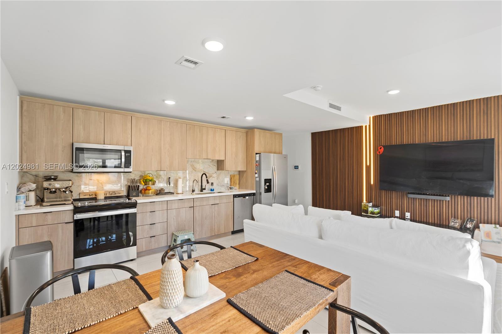 Property photo # 8